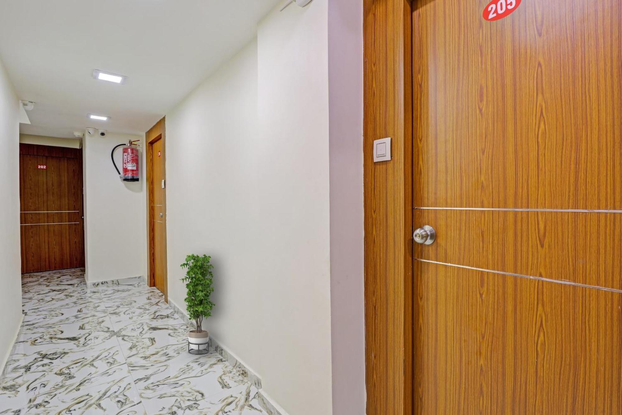 Capital O Bhavya Villa Amhedabad Dış mekan fotoğraf